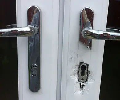 Anti-snap door locks.